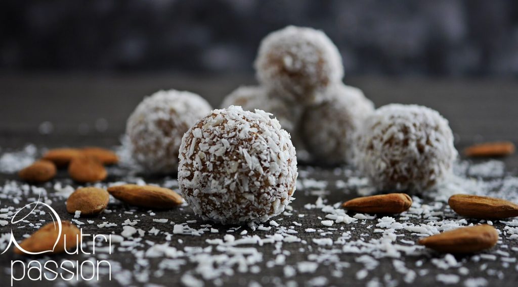 Zitronen-Mandel-Kugeln - nutripassion.denutripassion.de Zitronen-Mandel-Kugeln - nutripassion.denutripassion.de